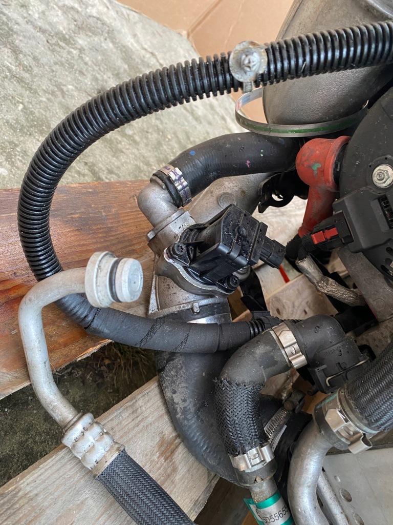 Купить Alfa romeo stelvio двигатель комплектный  2.9 510km 670051007