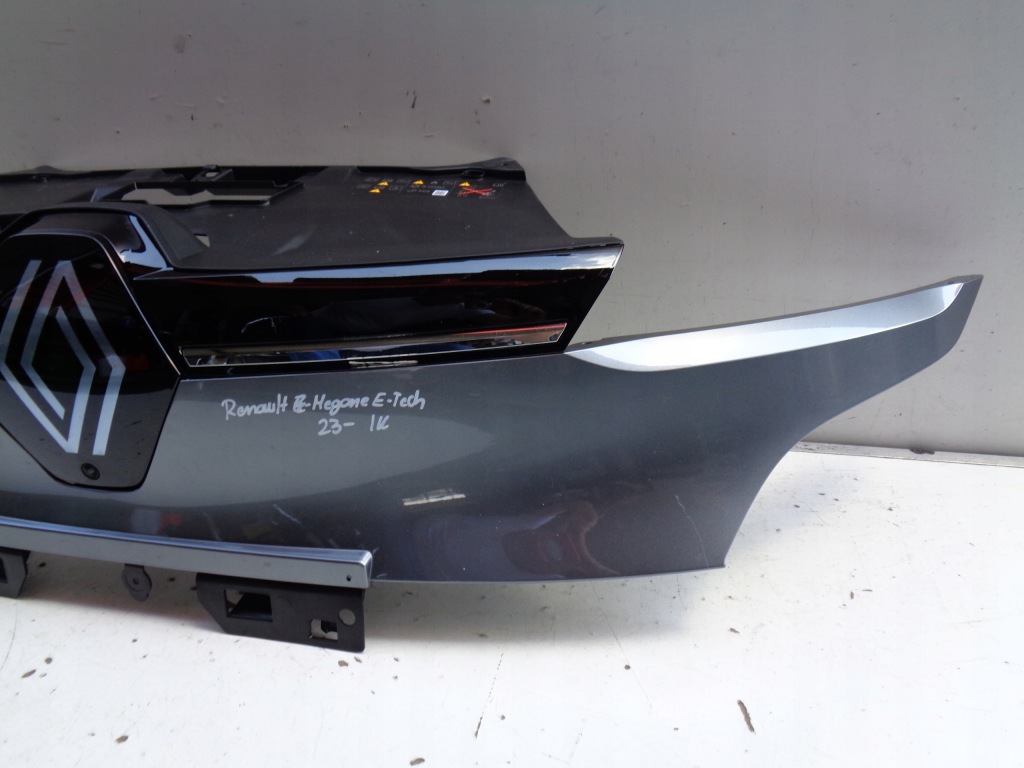 Решётка  решётка радиатора renault megane v e-tech 23- под камера Доставка