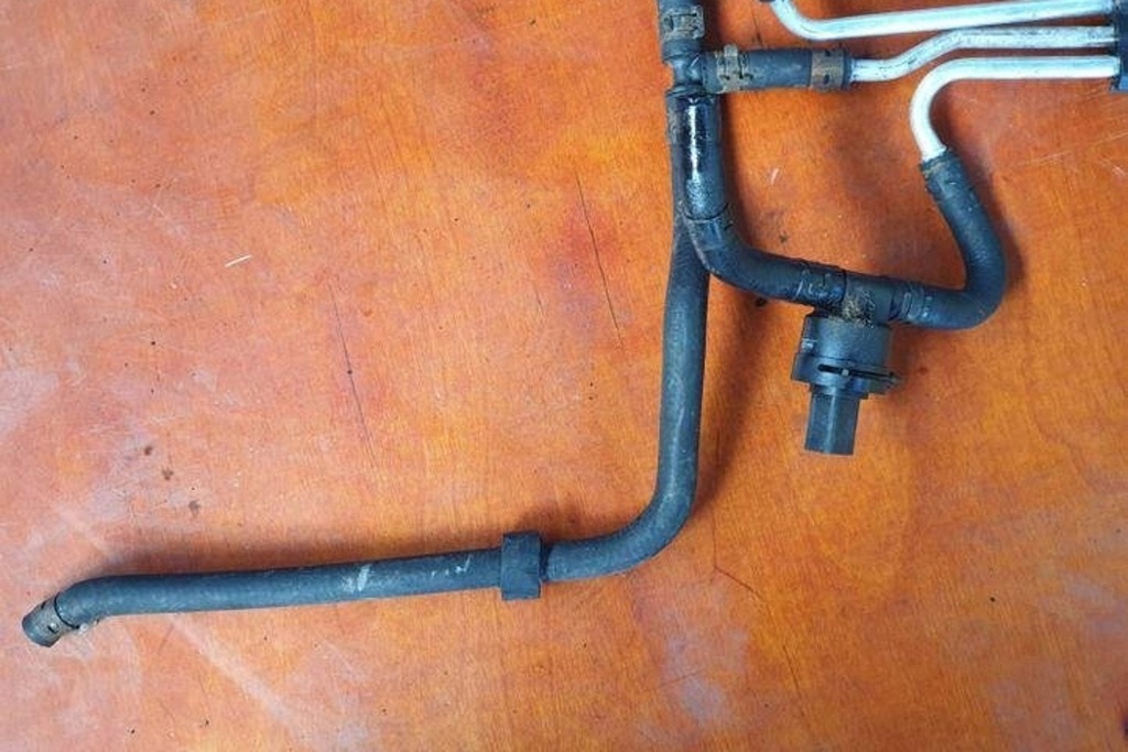 фото №10, Труба охлаждение vw caddy ii variant 9k9b 1k0122447eo 1.9l дизель 47kw