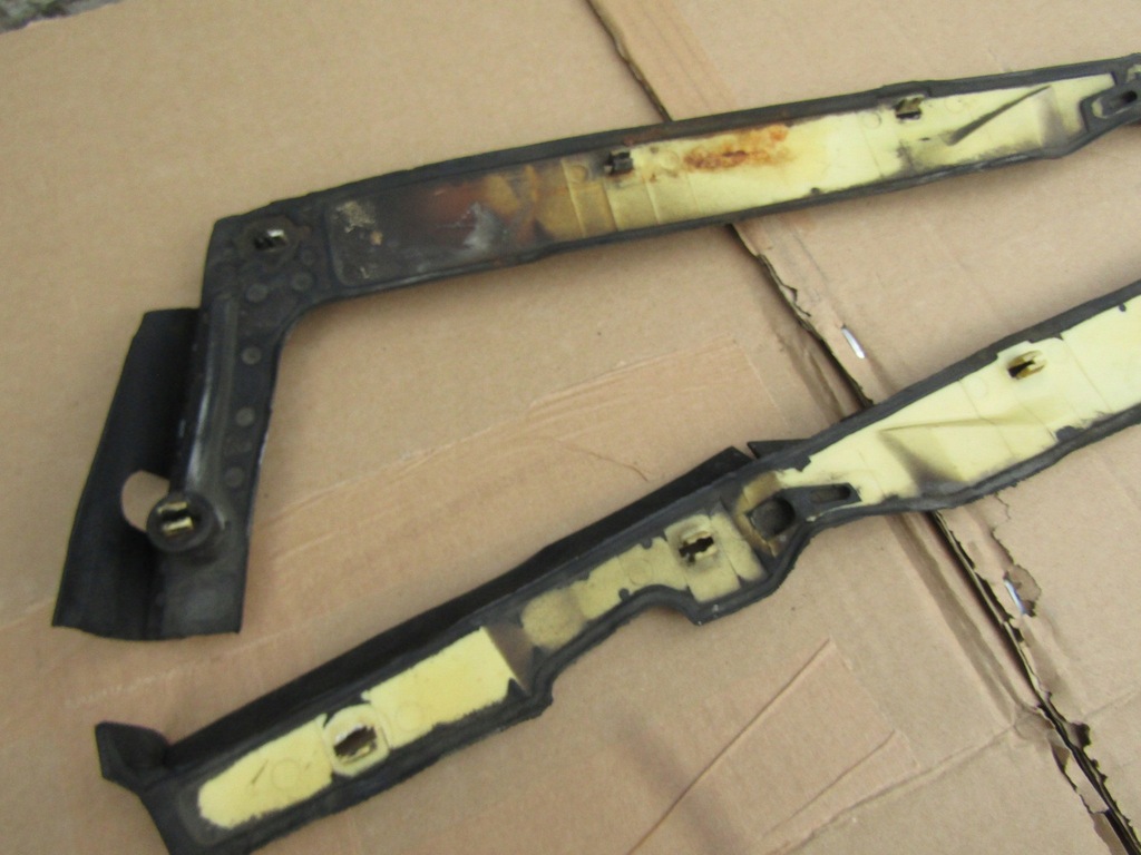 фото №13, 3 mercedes w124 прокладка капот 85-93 kpl l+p