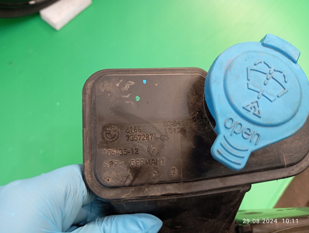 Бак омивача помпа bmw 5 g30 g31 8071453 Ціна