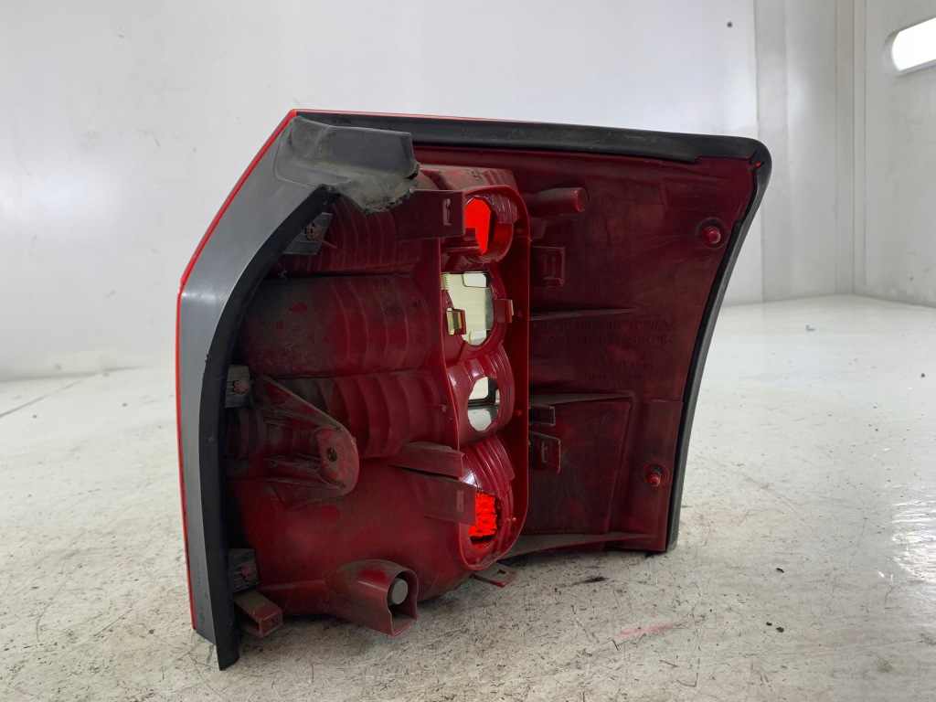 фото №5, Audi a4 b6 kombi лампа левая задняя