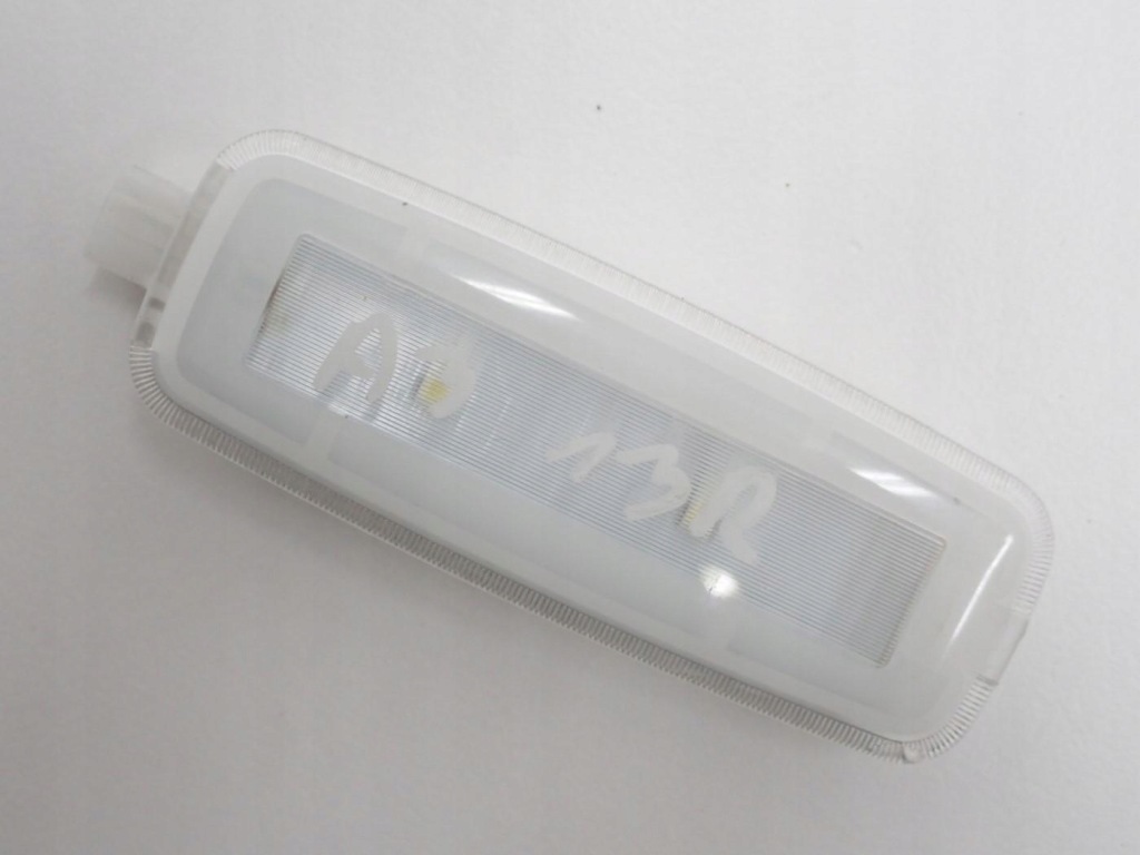 Купити Лампа салону кабіни оригінал 4h0947105d audi a1 2 82a gb 24r