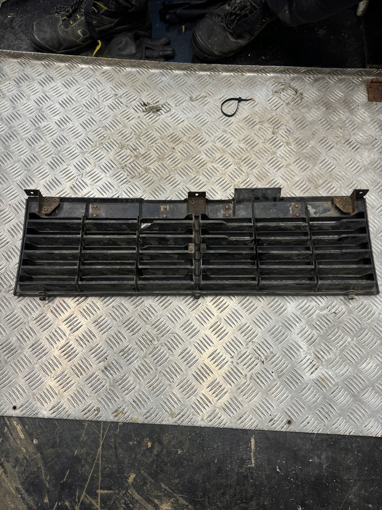 фото №10, Решётка радиатора решётка радиатора mitsubishi pajero i 1 82-91r.