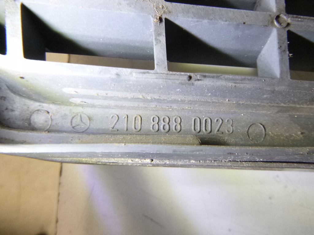 фото №5, Решітка радіатора решітка радіатора mercedes w210 99r.