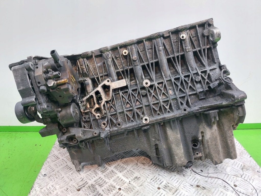 Блок двигуна bmw e60 2003-2010 3,0 d 31286094 Недорого