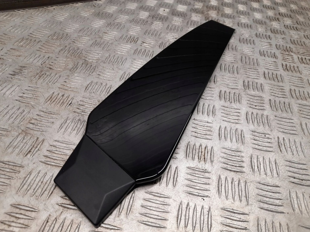 фото №6, Audi q8 2021 правая сторона молдинг / прокладка стекло дверь передних