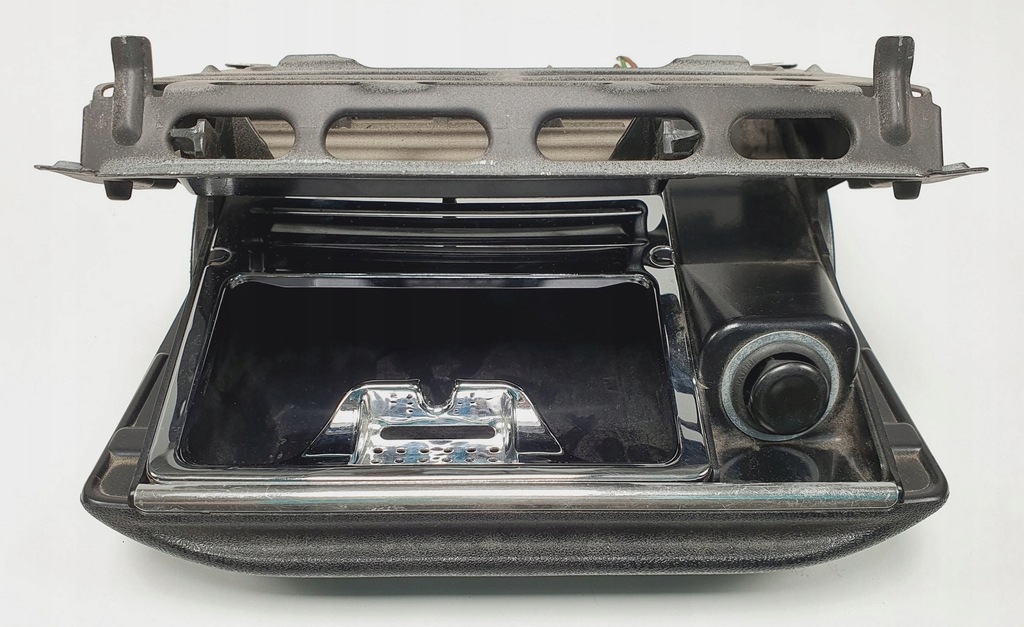 фото №1, Попільничка прикурювач mercedes w201