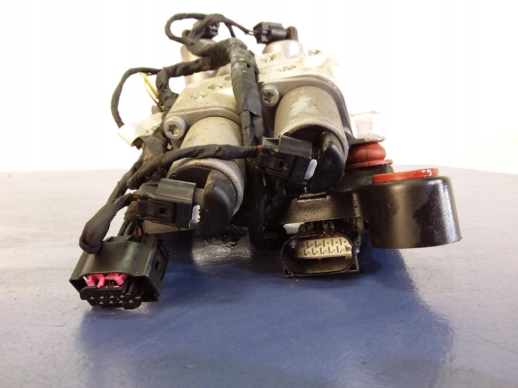 Bmw 7 f01 насос гідравлічна підвіска в Україні