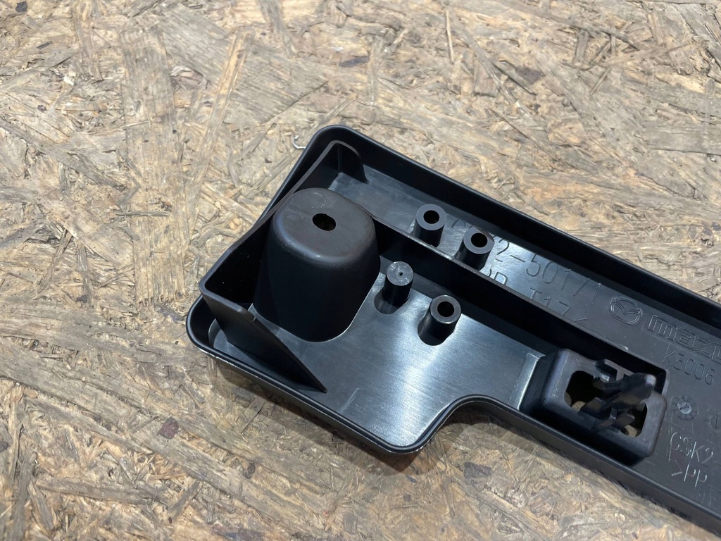 фото №7, Mazda 6 gj iii 3 lift 18-24 молдинг подкладка pod номерной знак бампер перед