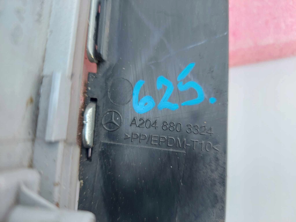 Mercedes c klasa w204 рестайлинг  решётка противотуманная фара led drl правый с Разборки