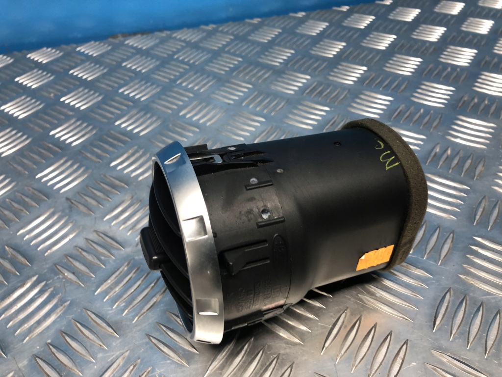 Ford freestyle правий решітка обдув Ціна