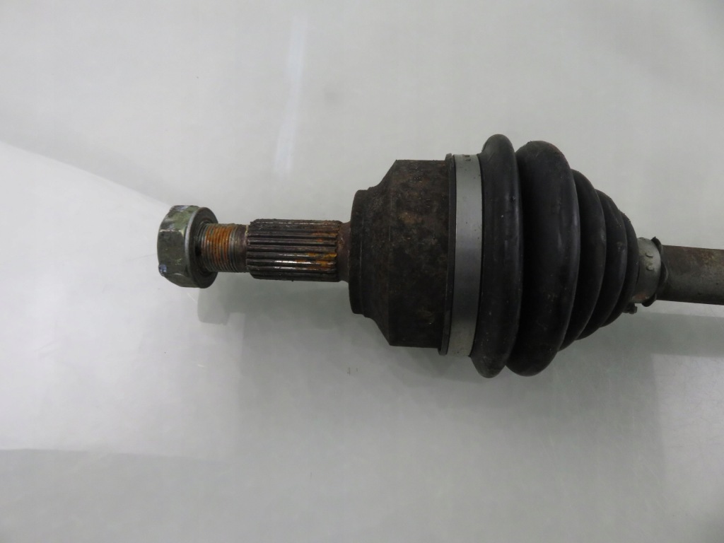 Привідний вал ліва передня citroen c8 2.0 hdi 1490101080 Ціна