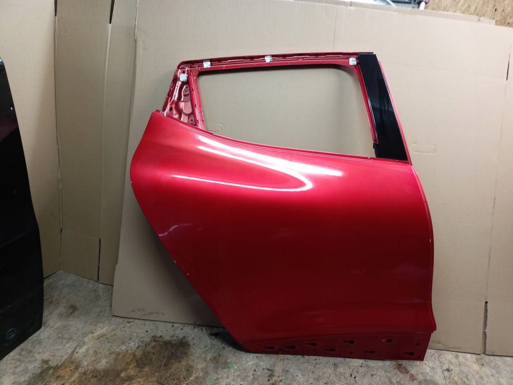 фото №1, Clio iv hb двері праве задня лак заводський