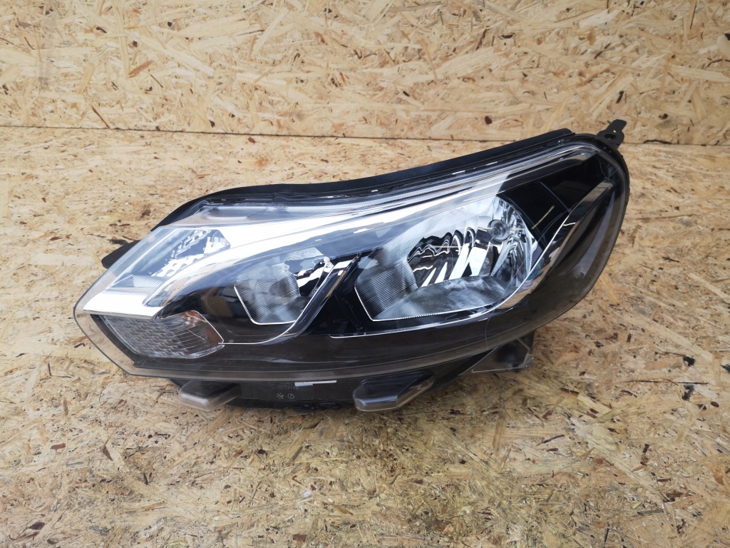 фото №1, Toyota proace лампа левый перед europa bdb 9808581280