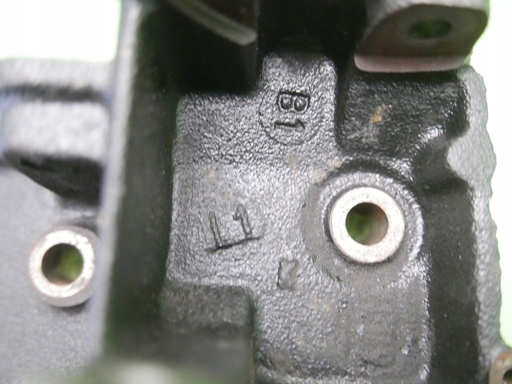 фото №8, Кронштейн кронштейн генератора citroen c5 i phi 1.8 16v