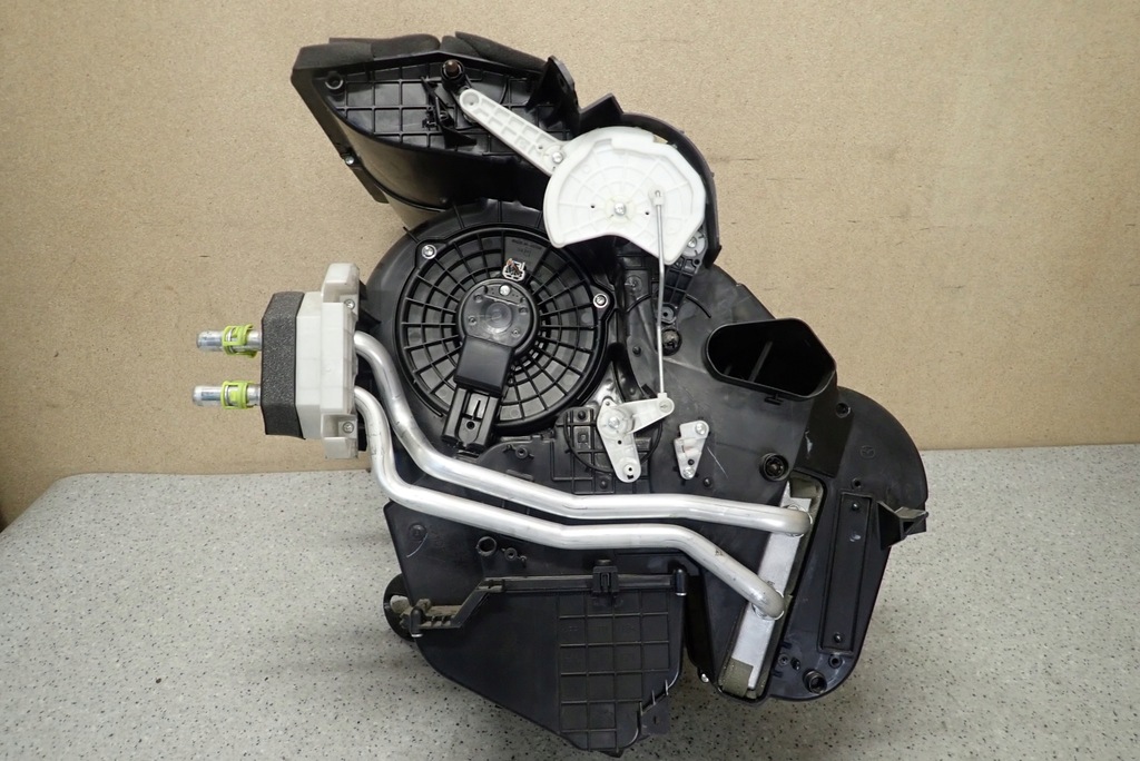 фото №5, Mazda2 mazda 2 ii 08- корпус отопителя