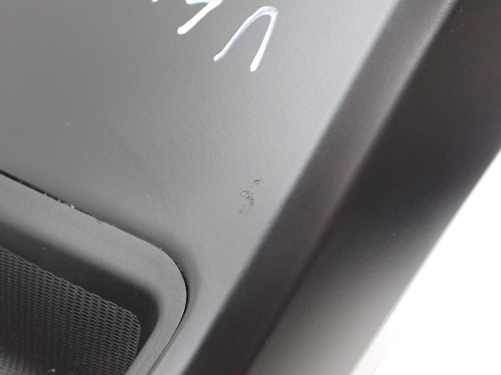 Тунель підлокітник європа оригінал 08632777 volvo v40 2 15r Доставка