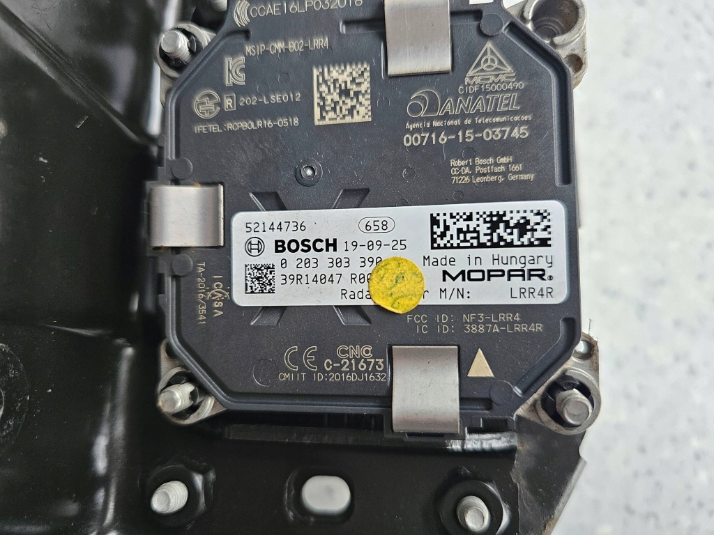 Jeep compass радар датчик distronic 52144736 Оригинал