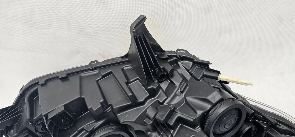 фото №11, Ford transit connect mk2 лампа перед передня ліва europa ft11-13w030db fv