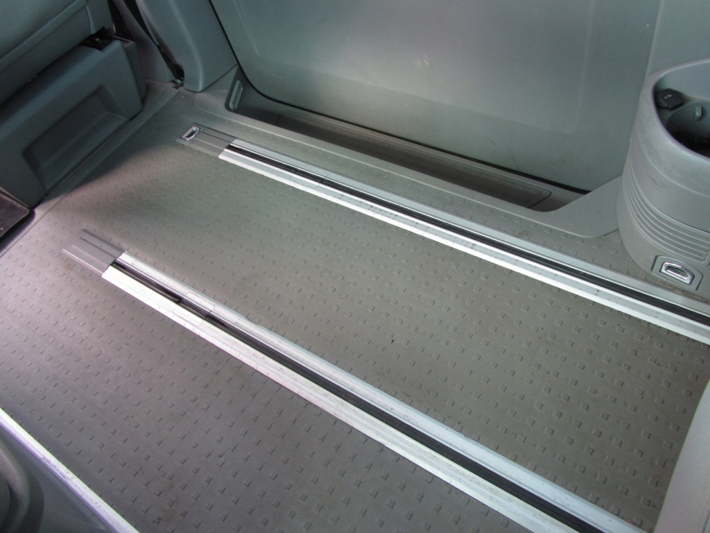 Сиденья середина салон обивка vw t5 multivan 1-дверь комплект Киев