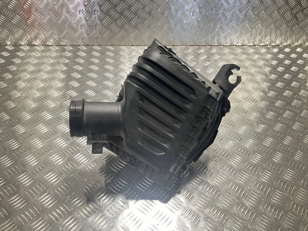 фото №2, Корпус фільтра повітря bmw 1 f40 1.5 i