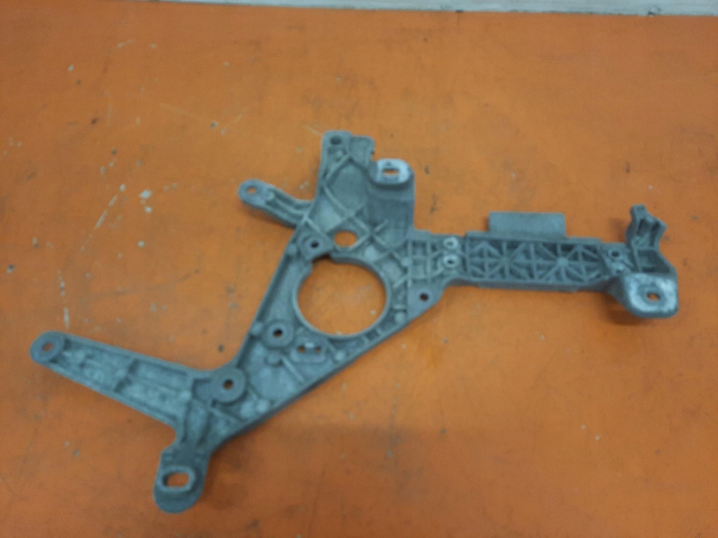 фото №6, Mercedes actros mp4 11- кронштейн бампера правий перед a9608857046004