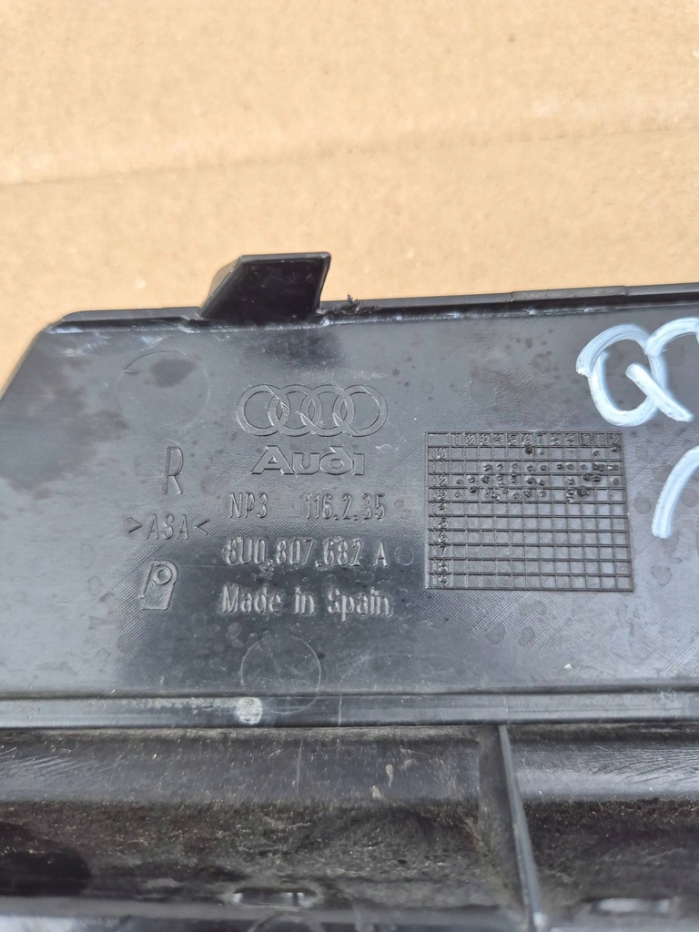 фото №7, Audi q3 8u 11- решётка правая бампера передний 8u0807682a
