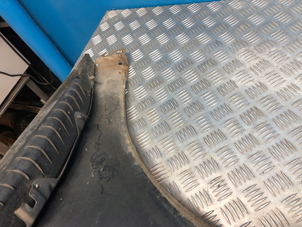 фото №13, Mercedes w251 05- крыло правый перед передний 693