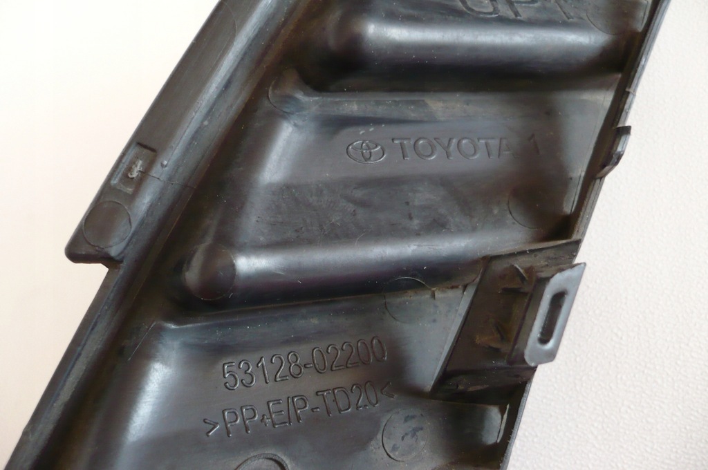 фото №7, Toyota corolla e21 xii 2019-22 заглушка фаркоп перед sedan