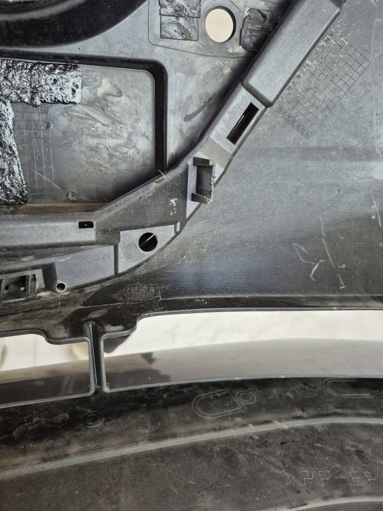 Nissan leaf 2 2 17- бампер перед передній pdc 620225sh0h Оригінал