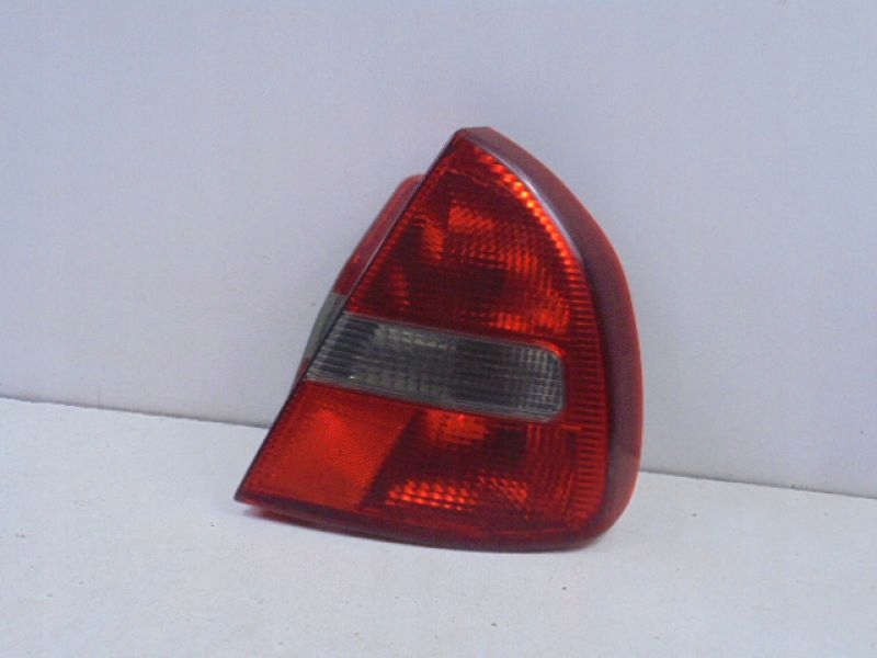 фото №9, Mitsubishi carisma лампа задняя правая lift 5d 151086