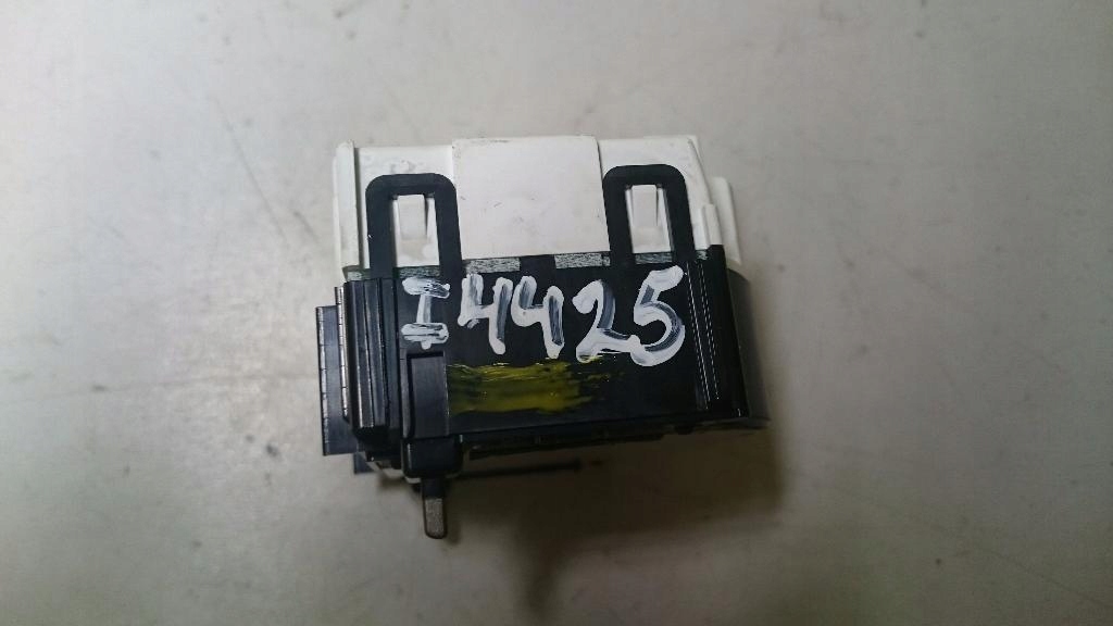 фото №5, Приладова панель lexus is iii 2014 8391053130