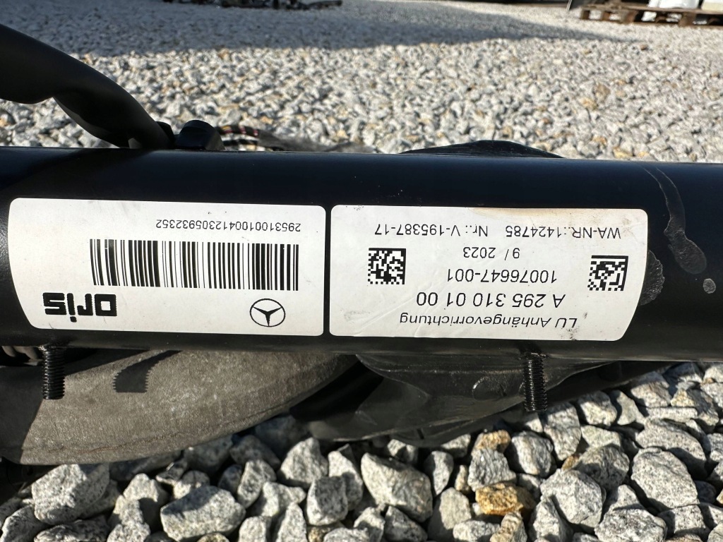 Фаркоп  буксировочный балка задний  mercedes-benz eqe v295 a2953100100 с Разборки