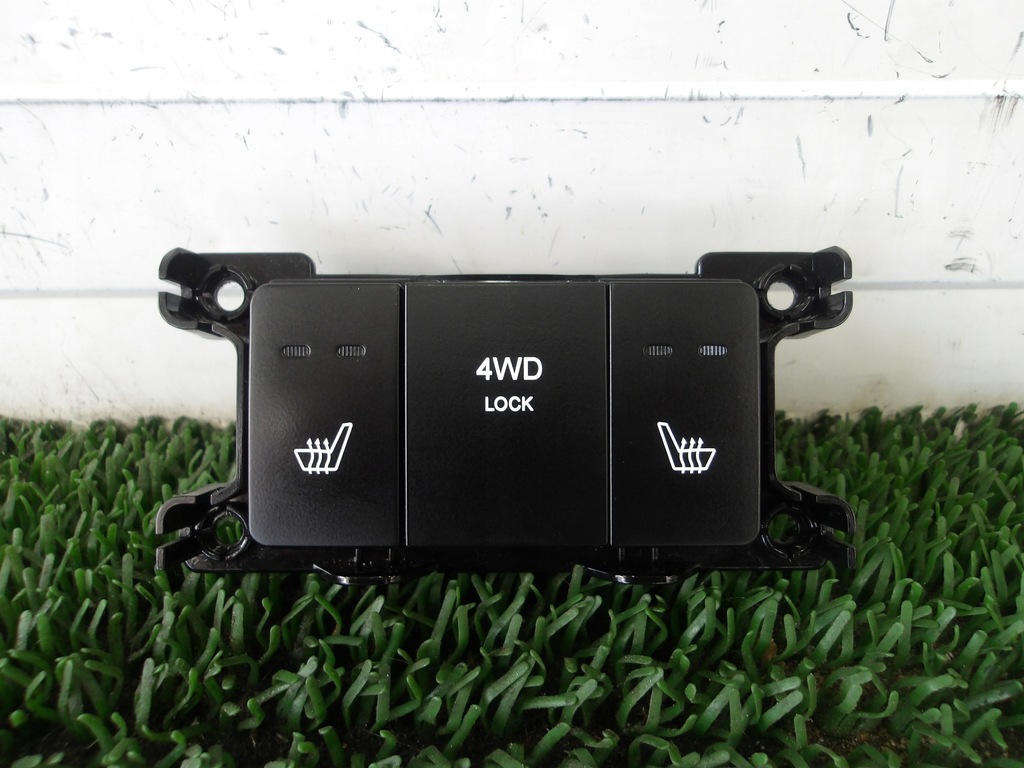 фото №1, Santa fe ii 06- кнопка панель подогрев сидений 4wd