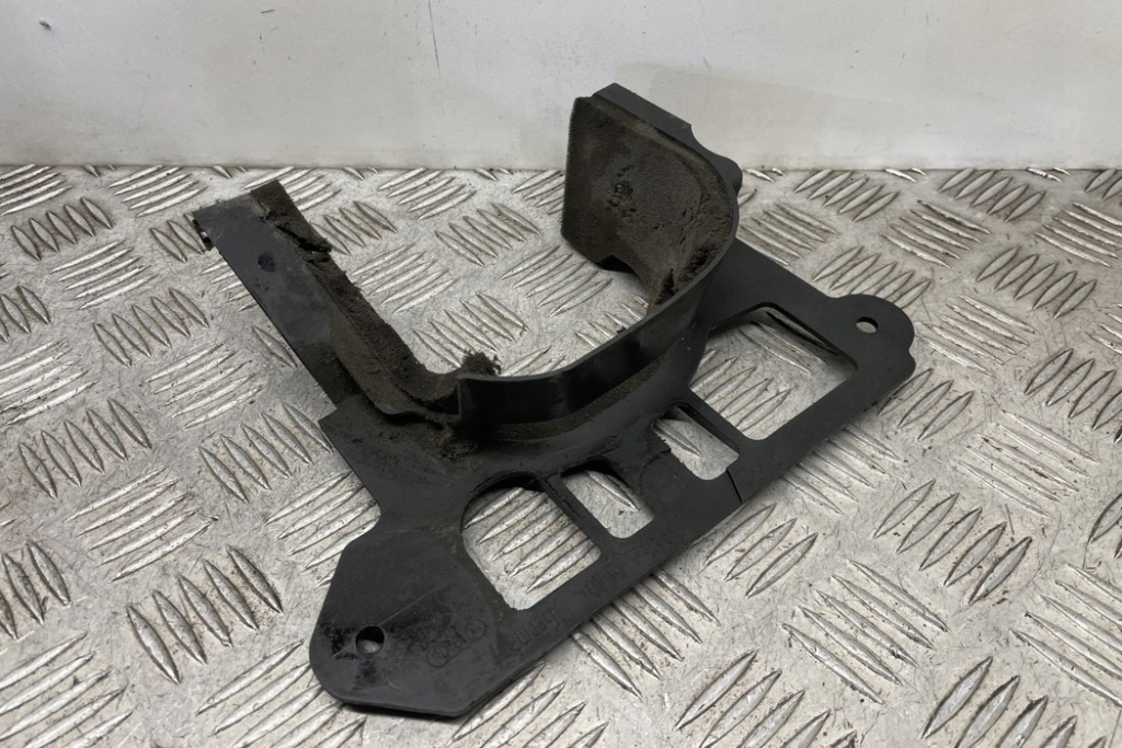 Накладка піввісь audi a7 sportback 4ga, 4gf 4g0863189 3.0l дизель 235kw 2016 Київ