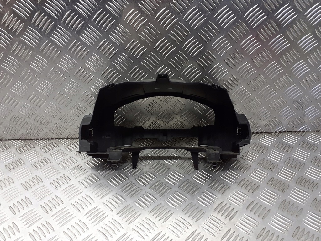 фото №1, Рамка защита спидометра mercedes w203 a2036800034