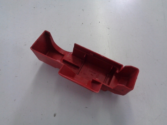 фото №2, Защита клеммы плюсовой renault scenic iv 1.5 dci автоматическая коробка передач 2017 rok