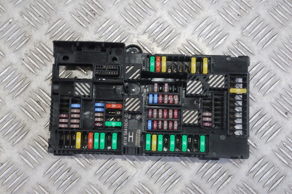 фото №1, Коробка запобіжників bmw xm g09 5a41bd6