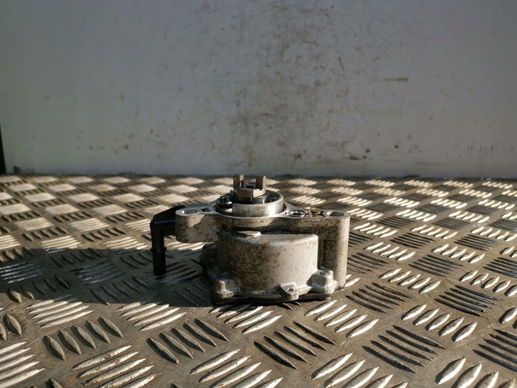 фото №1, Насос вакуумный jeep cherokee 8840485450 2.4l бензиновый 131kw 2019