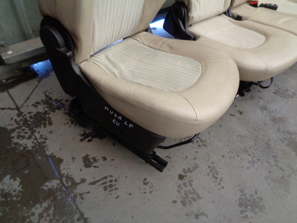 Сидіння заднє сидіння обшивки lancia musa 2004-2012r. велюр шкіра бежева європа Ціна