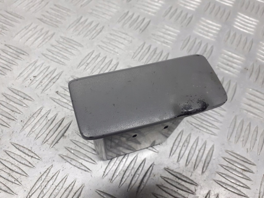 фото №7, Попільничка двері toyota avensis verso