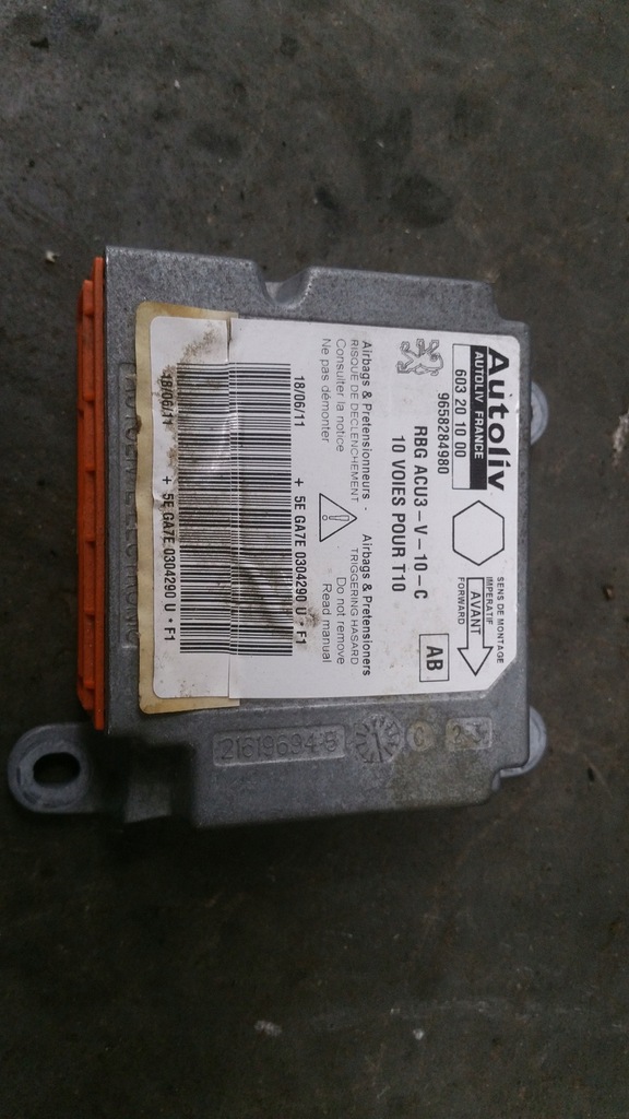 фото №6, Панель приладів консоль подушки безпеки ремені датчик peugeot 206+