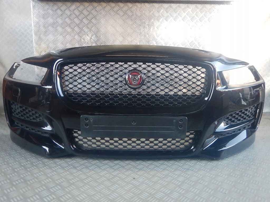 фото №1, Jaguar xe r-sport x760 бампер перед lrc pec ebony black gx7m-17f003-aa