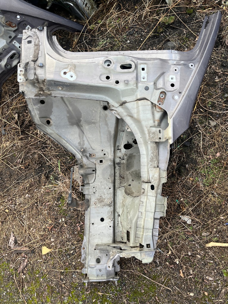 фото №1, 194 ford focus mk3 лонжерон чверть права vb