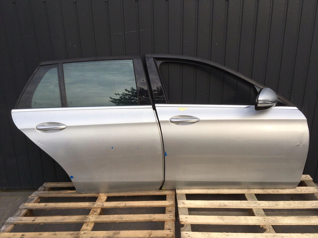 фото №1, Двері права сторона перед задня mercedes w213 kombi 775