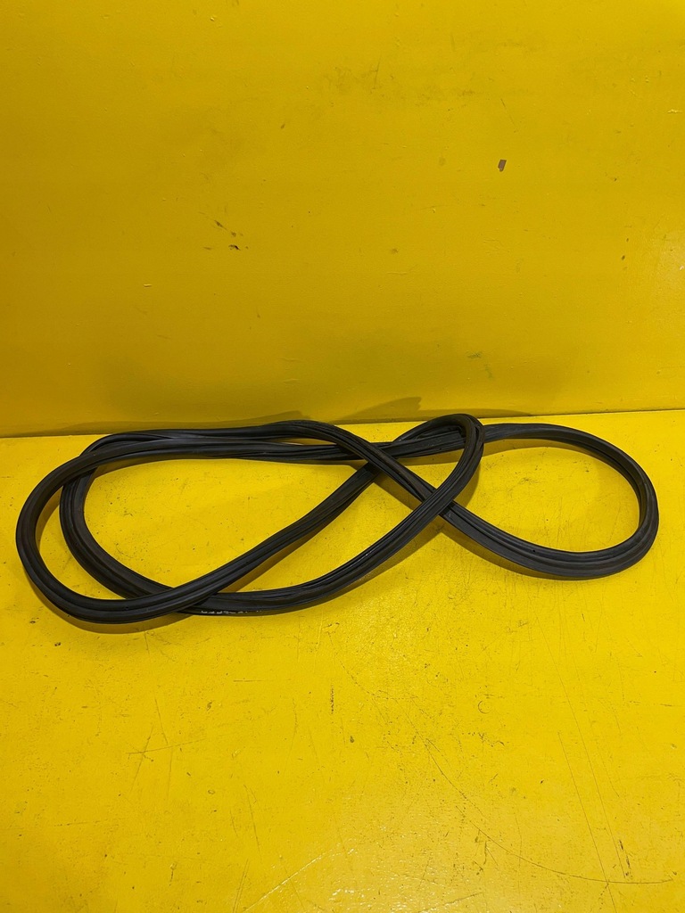 фото №5, Ford focus mk3 - прокладка крышки багажника