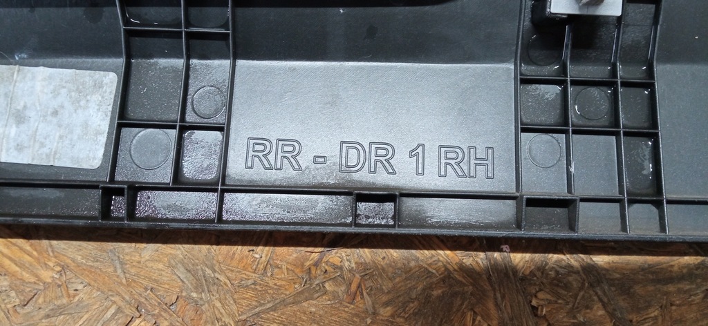 фото №9, Hyundai kona 17- молдинг накладка дверь правый задняя правая задняя 87732-j9500