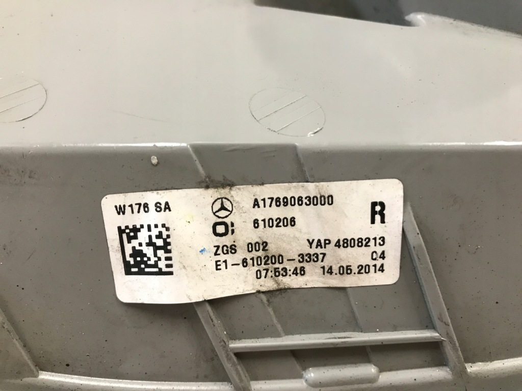 фото №5, Mercedes a-klasa a176 12-15 лампа задняя правая led!