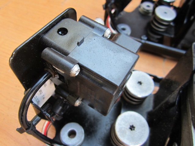 фото №8, Bmw 7 f01 f10 распределитель пневматика do компрессор 4722555610 472555620